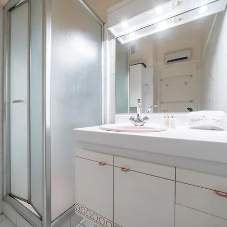 Διαμέρισμα Charming 1 Bedroom On The Floor Κάννες